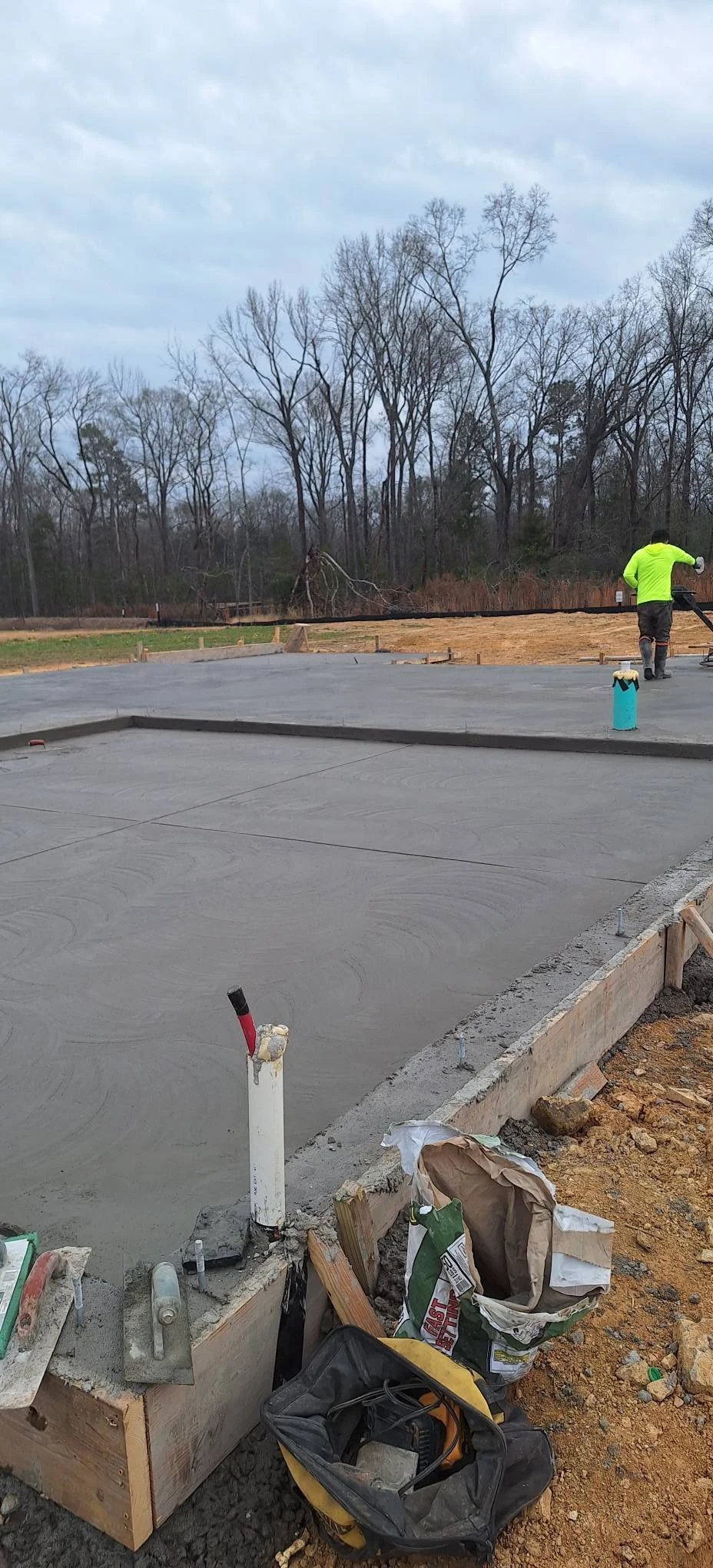 Radan Concrete crew working on a large slab